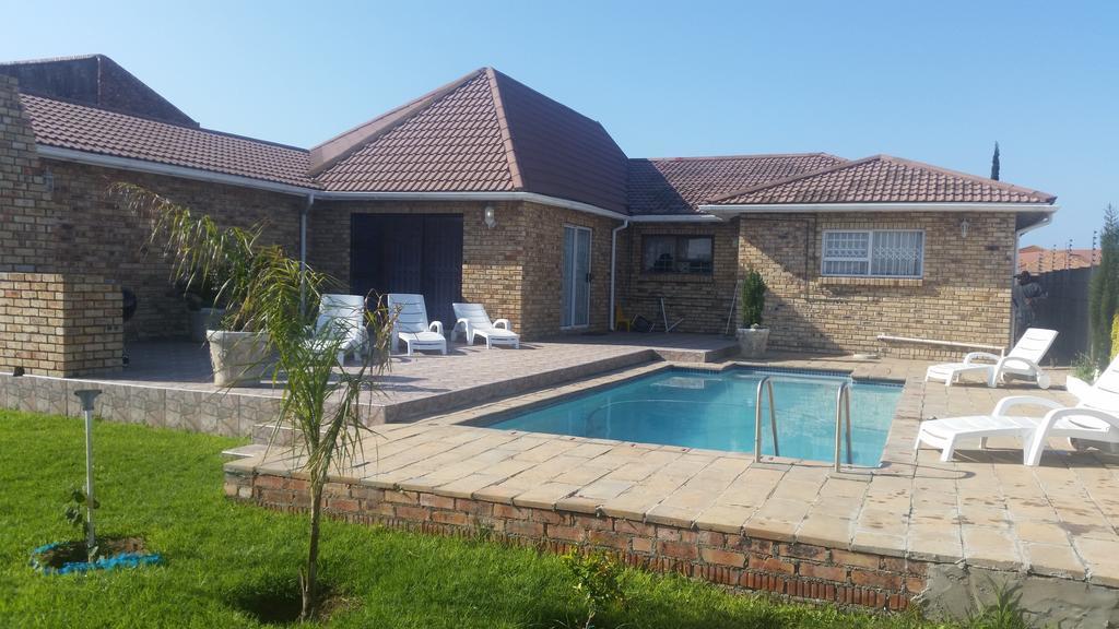 Ebenezer Guesthouse Bluewater Bay Port Elizabeth Exterior photo