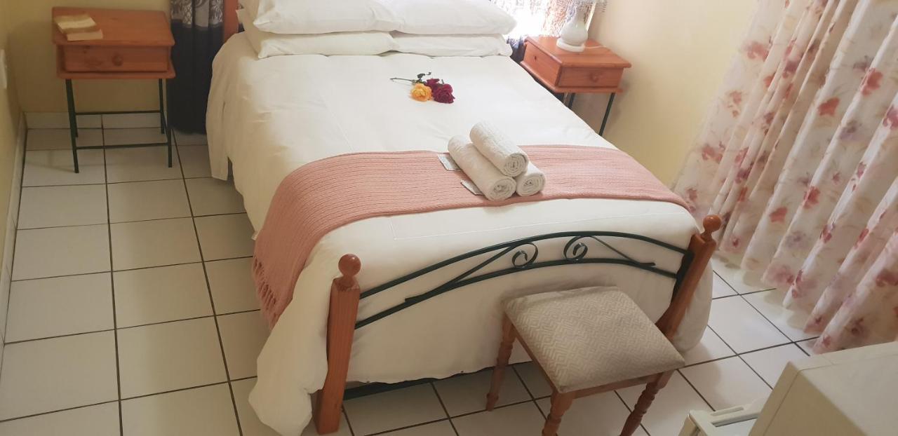 Ebenezer Guesthouse Bluewater Bay Port Elizabeth Exterior photo