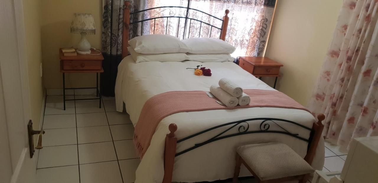 Ebenezer Guesthouse Bluewater Bay Port Elizabeth Exterior photo