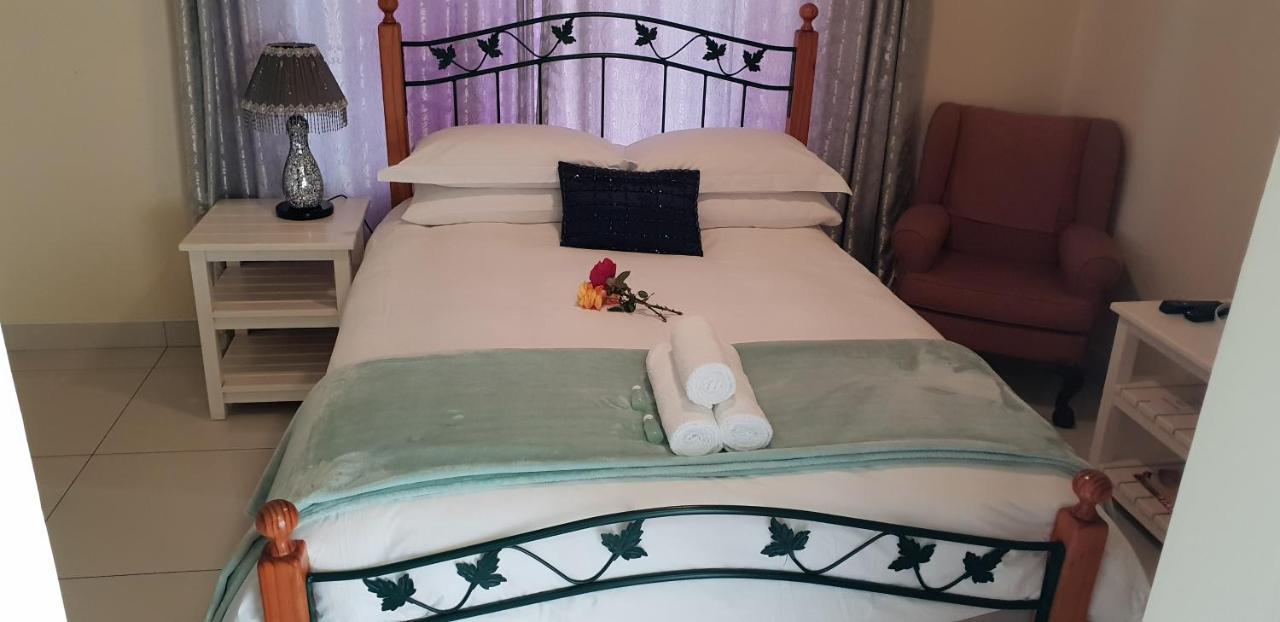 Ebenezer Guesthouse Bluewater Bay Port Elizabeth Exterior photo