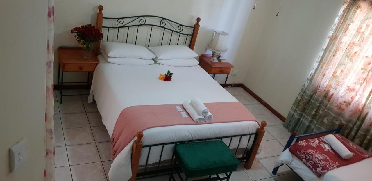 Ebenezer Guesthouse Bluewater Bay Port Elizabeth Exterior photo