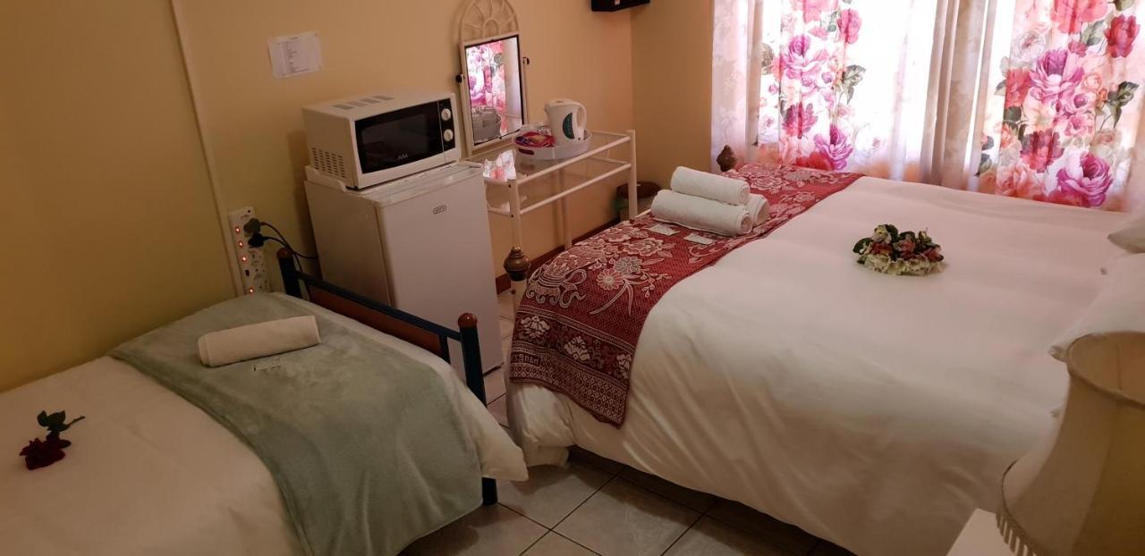 Ebenezer Guesthouse Bluewater Bay Port Elizabeth Exterior photo