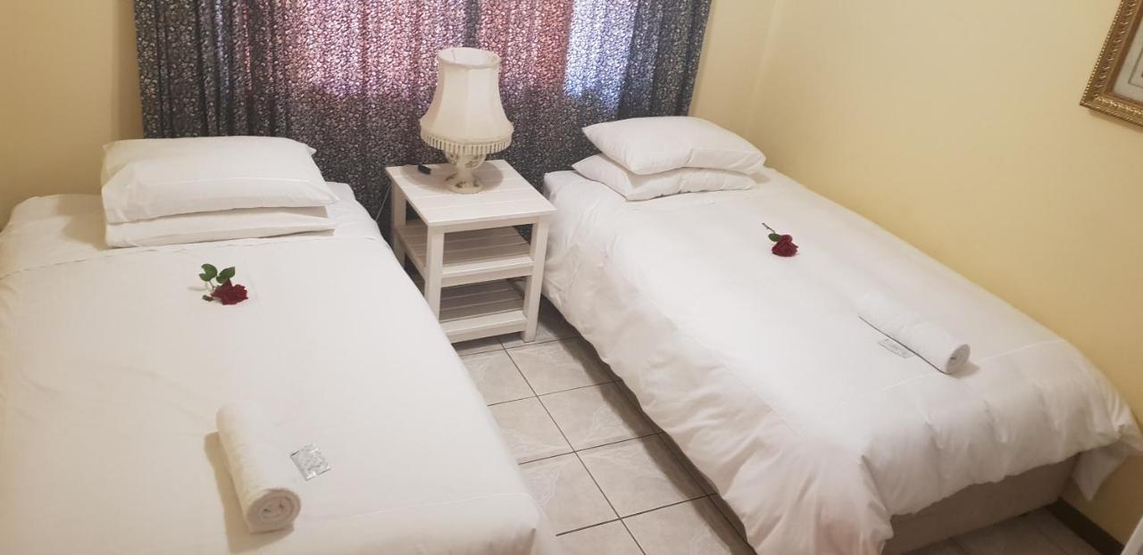 Ebenezer Guesthouse Bluewater Bay Port Elizabeth Exterior photo