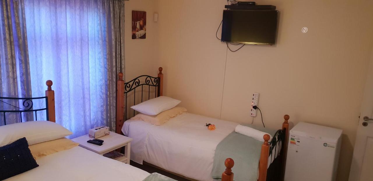 Ebenezer Guesthouse Bluewater Bay Port Elizabeth Exterior photo